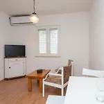 Hébergement de vacances Little House *
